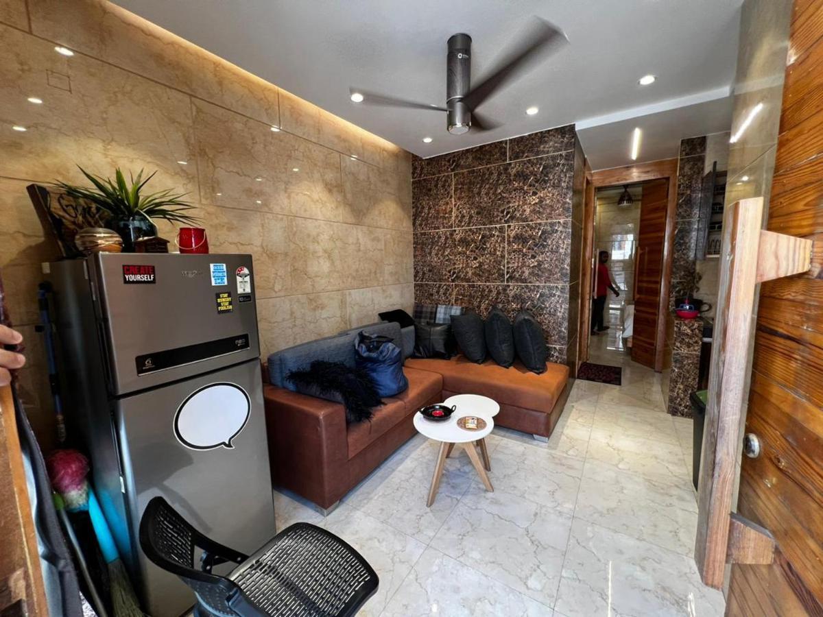 Hotel Divine Rajouri Garden 2*